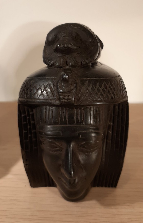 Image 1 of 3  Egyptische beelden 