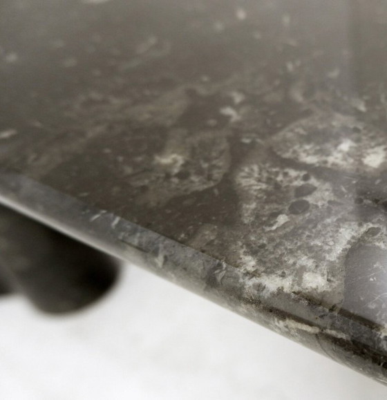 Image 1 of Vierkante salontafel in zwart marmer - Gae Aulenti-stijl - jaren 70