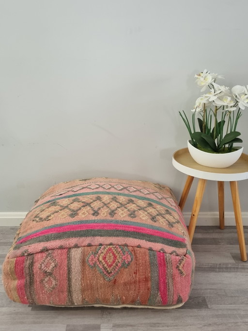 Kelim Pouf, Berber Sitzkissen, marokkanisches Bodenkissen