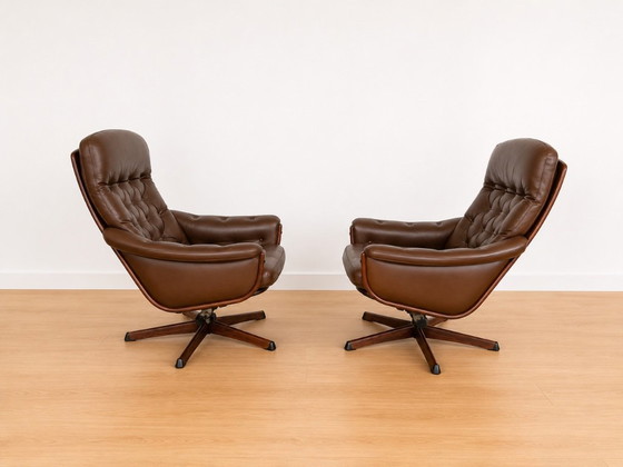 Fauteuils pivotants vintage suédois en cuir marron, milieu du siècle, par Gote Møbler (photo 4 of 8)