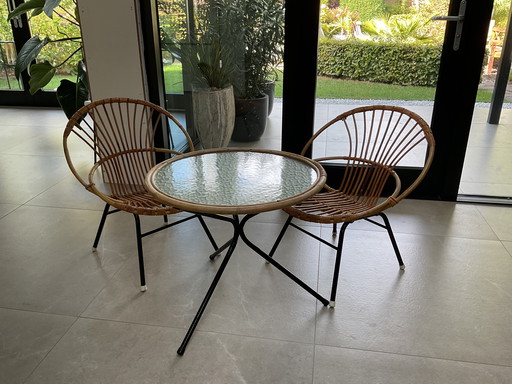 Rattan set by Rohé Noordwolde, 2 chairs + round or rectangular table.