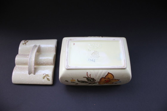 Image 1 of Caja Art Déco con tapa y un esmalte muy inusual, para bombones o galletas, década de 1930.