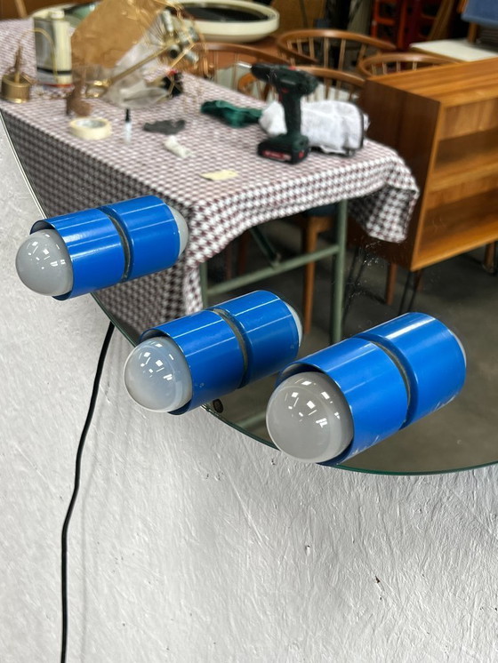 Image 1 of Specchio vintage, metallo blu, con illuminazione. Italia anni '90
