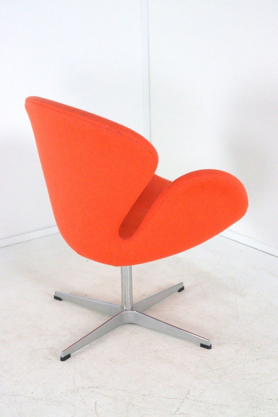 Image 1 of Fauteuil Imitation Swan Arne Jacobsen vintage