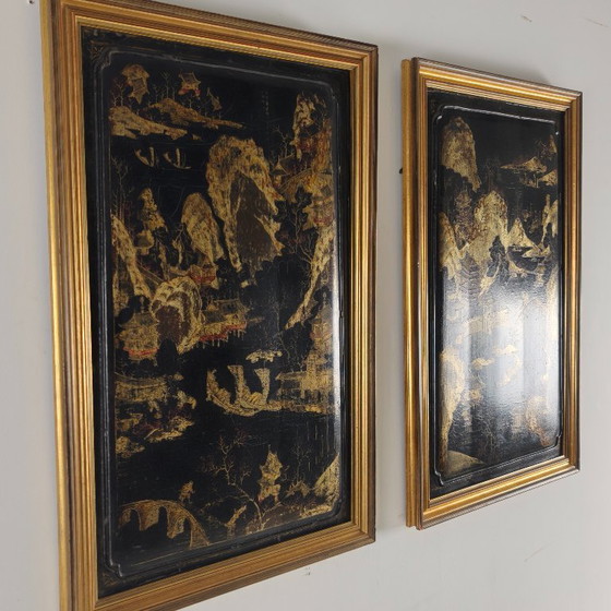 Image 1 of Impresionante par de paneles de estilo chinoiserie del siglo XIX con marcos dorados.
