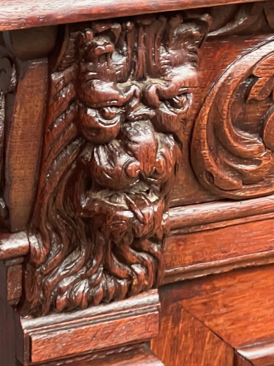 Biblioteca e credenza in stile rinascimentale antico. Splendide sculture. Legno massello di quercia. (photo 6 of 11)