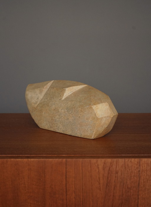 Sculpture abstraite en pierre. 1970s