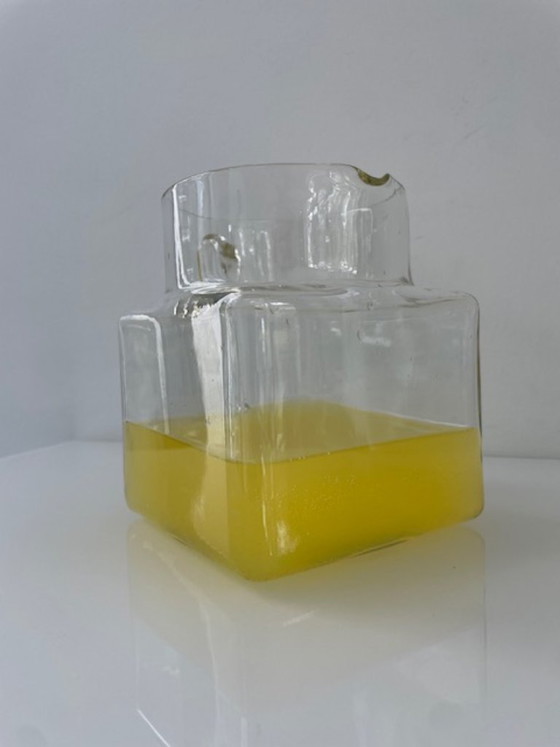 Image 1 of Jarra de cristal de diseño, forma cúbica, 1,5 L, soplada a mano.
