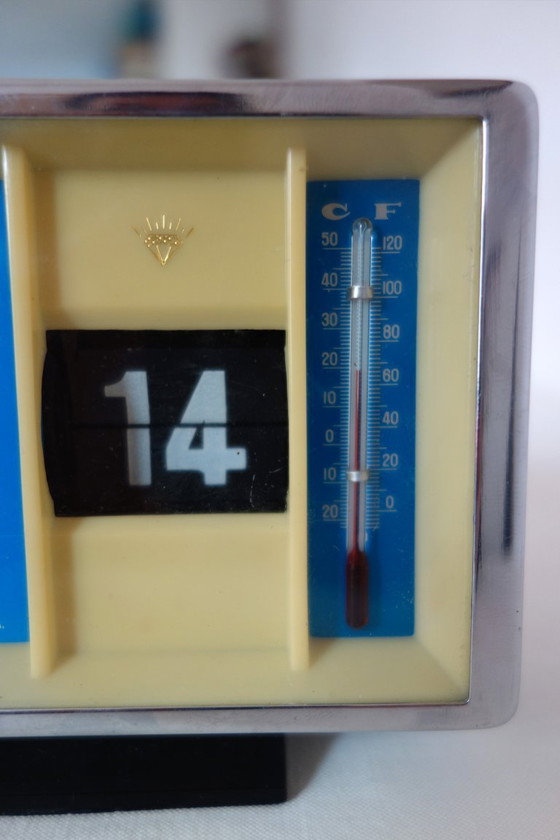 Image 1 of Ruimtevaarttijdperk Shanghai jaren 70 wekker