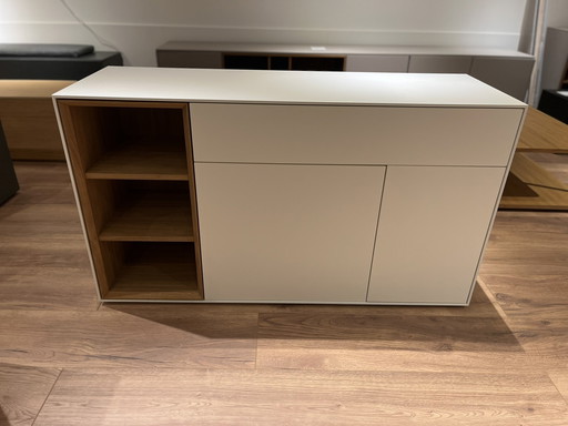 Arterial Alpha wall cabinet