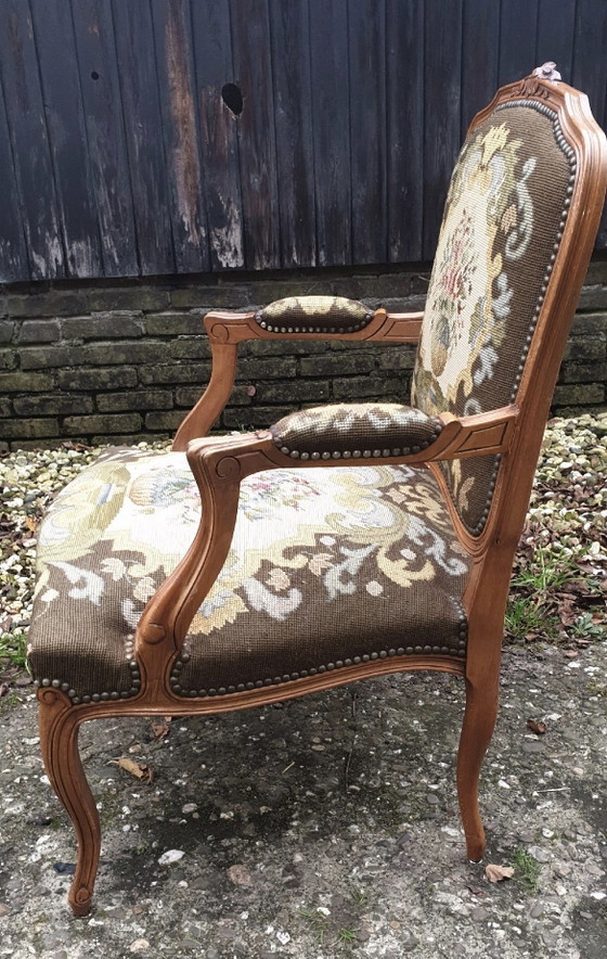 Louie s'empare du fauteuil – Textile, Wood (photo 9 of 9)