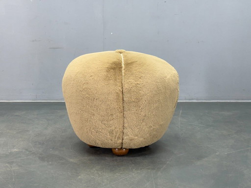 Taburete redondo Art Déco checo de la década de 1940 con tapizado de imitación de conejo