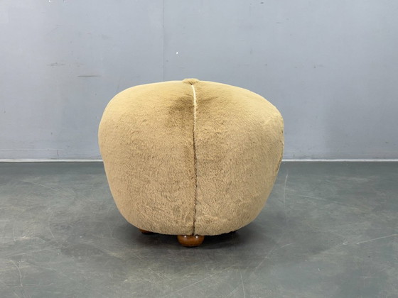 Image 1 of Taburete redondo Art Déco checo de la década de 1940 con tapizado de imitación de conejo