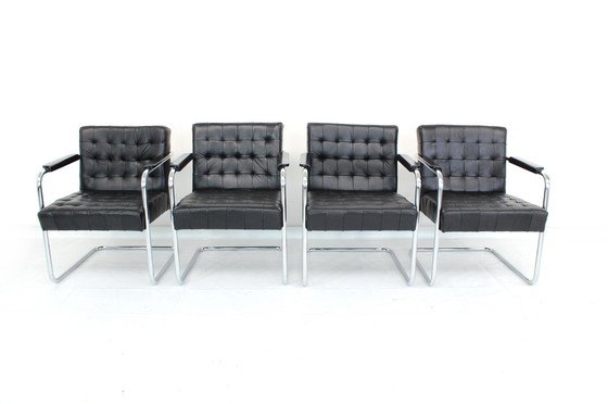 Image 1 of As new, Set of 4 Bauhaus Cantilever armchairs (Freischwinger) with premium leather and chromed tubular steel frame, 1a restored