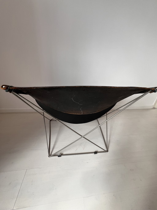 2x Artifort F675 Butterfly lounge chair Pierre Paulin