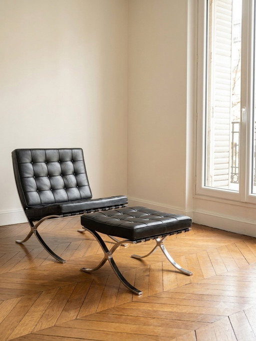 Barcelona Sessel- und Hocker-Set — Authentic Knoll Studio Edition (Schwarzes Volo-Leder)