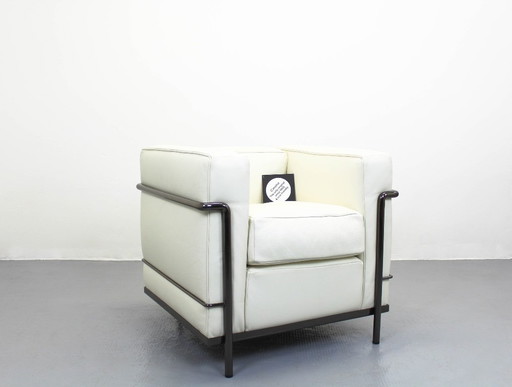Lc2 Chair Ivory Leather, Le Corbusier, Cassina, Charlotte Perriand Seats