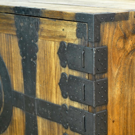Japanse Meiji-periode Choba Tansu Kist met handgesmede ijzeren beslag, circa 1880 – Kasten, Iron, Wood (photo 13 of 15)