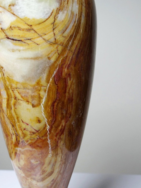Image 1 of Duo de vases balustres vintages en onyx strié vert Italie mid-century