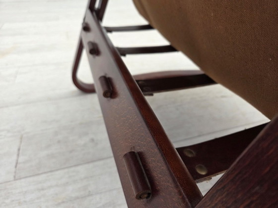 Image 1 of Fauteuil lounge norvégien des années 1970, revêtement en cuir marron.