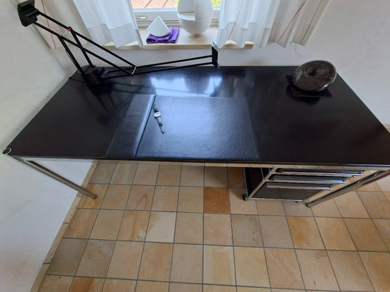 Scrivania USM Haller con cassettiera su ruote – Rovere nero – Scrivanie, Legno (photo 2 of 5)