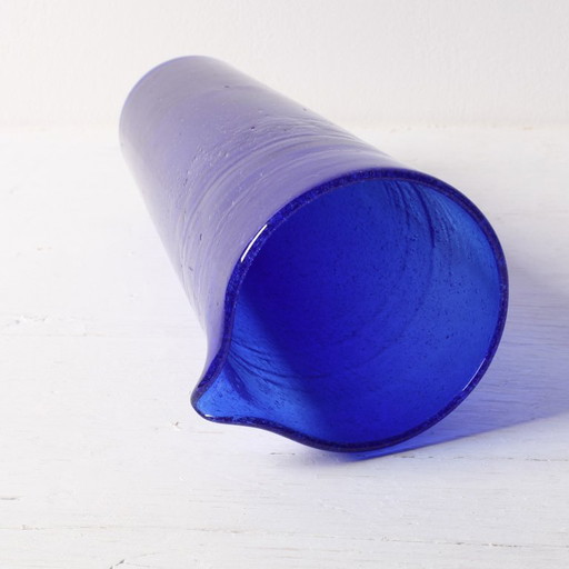 Caraffa in vetro blu cobalto: brocca italiana vintage, Serafino Zani