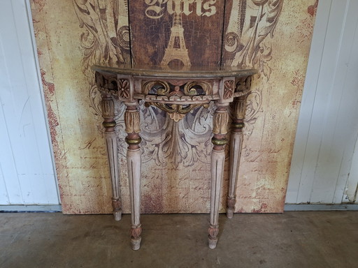 Antique Baroque wall console, side table. Hall table with mirror, dimensions 68x36 cm and 76 cm high.
Small repair to marble top