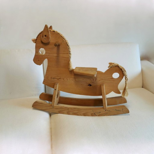 CHEVAL EN BOIS MASSIF - BALANÇOIRE