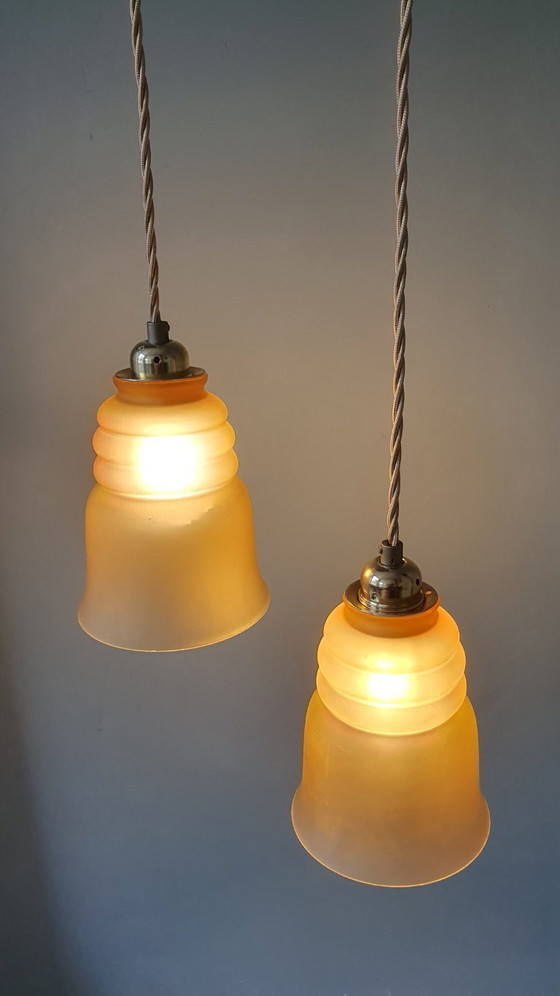 Image 1 of Set Vintage franse hanglampen in klokvorm - gekleurd glas.