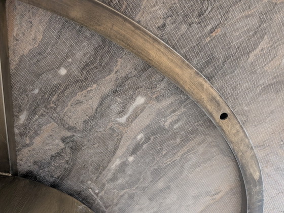 Image 1 of Mesa de comedor de diseño de mármol macizo | Ø150 cm | Base cónica de latón