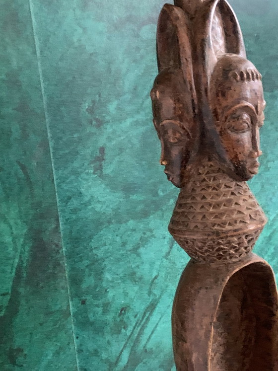 Rare Baoulé Ceremonial Spoon - Triple Figure. Acquired in Dakar, 1980s - 73 cm – Sculpture, Wood (photo 4 of 13)