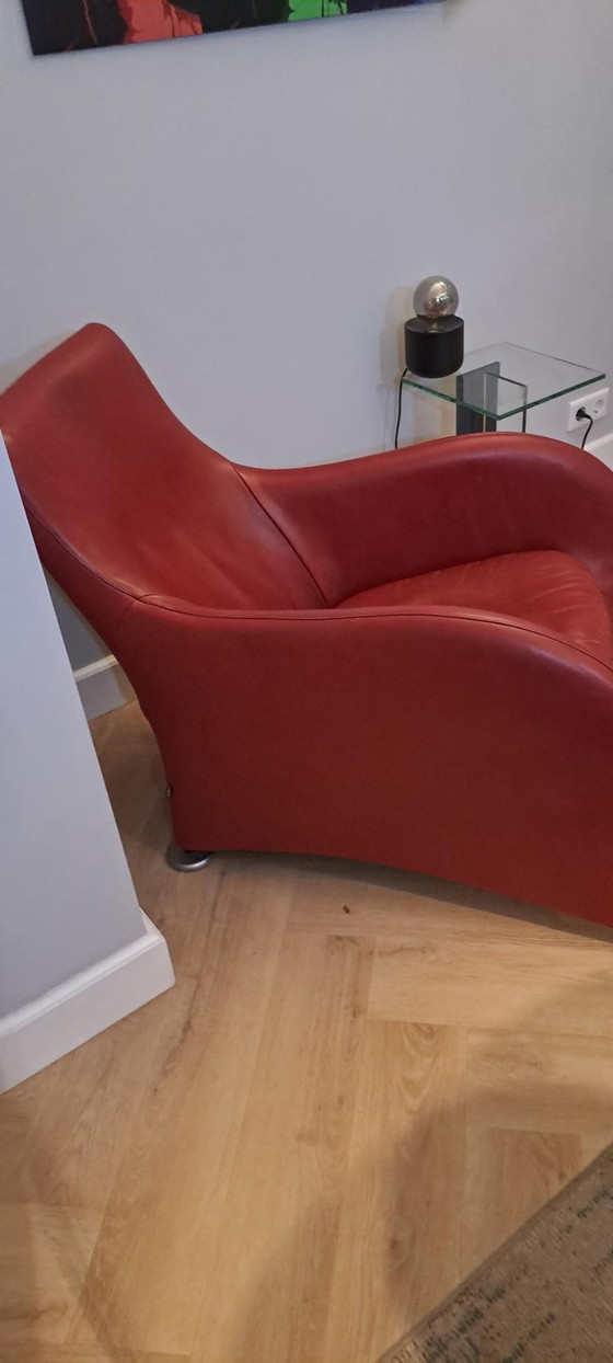 Image 1 of Montis Lodge Red