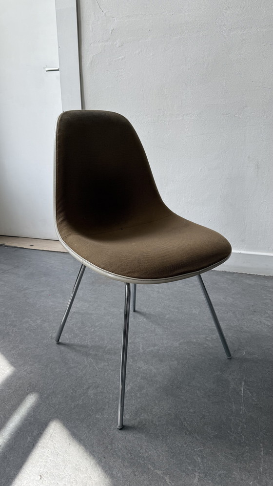 Image 1 of 12x Silla lateral Eames de fibra de vidrio DSX (vitra // hermanmiller )