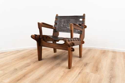 Fauteuil lounge par Angel Pazmino