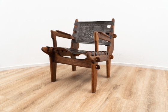 Image 1 of Fauteuil lounge par Angel Pazmino