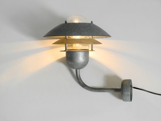 Image 1 of Prachtige Deense Nordlux buitenlamp uit de jaren 90, gemaakt van gegalvaniseerd staal met een glazen kap.