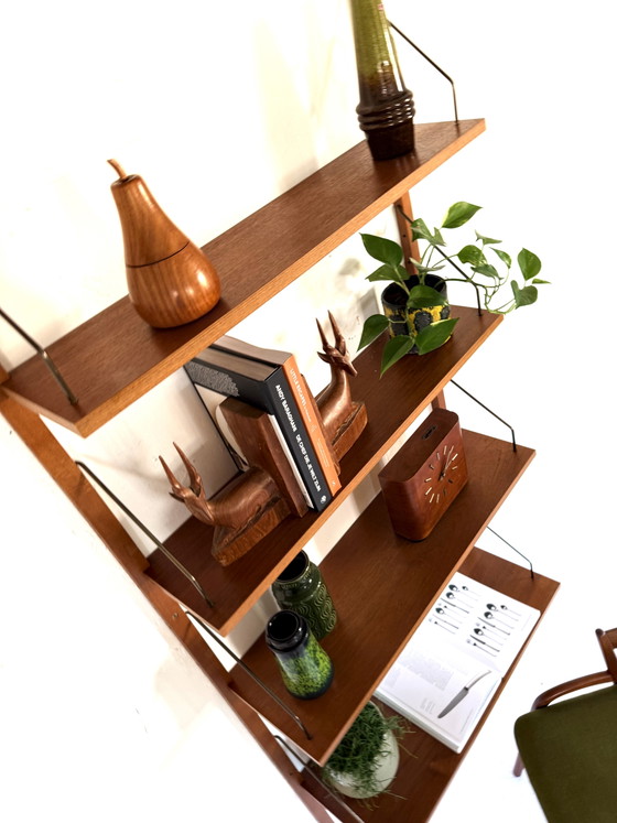 Sistema di pareti in teak danese vintage anni '60 – Armadi a muro, Wood, Brass (photo 9 of 12)