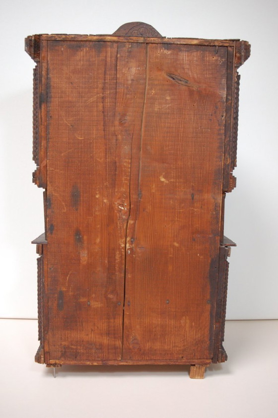 Image 1 of Buffet antique Tramp Art