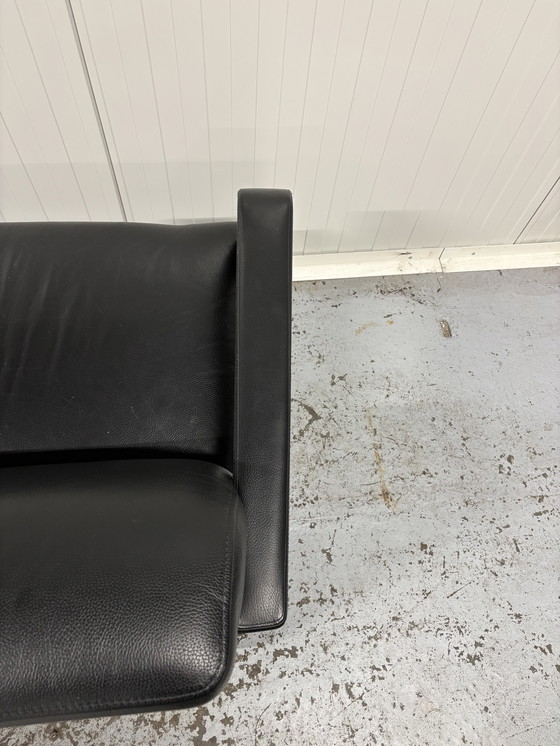 Image 1 of 2 places Leolux Antipode