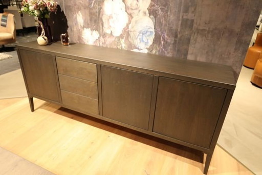 Hofstede Raanhuis Novembre Dresser