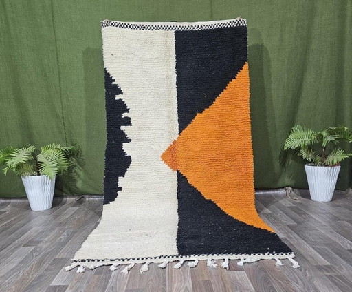 Alfombra marroquí tejida a mano, hecha a medida, 350 x 150 cm. – Alberto Bazzani, vloerkleden en tapijten, Wool