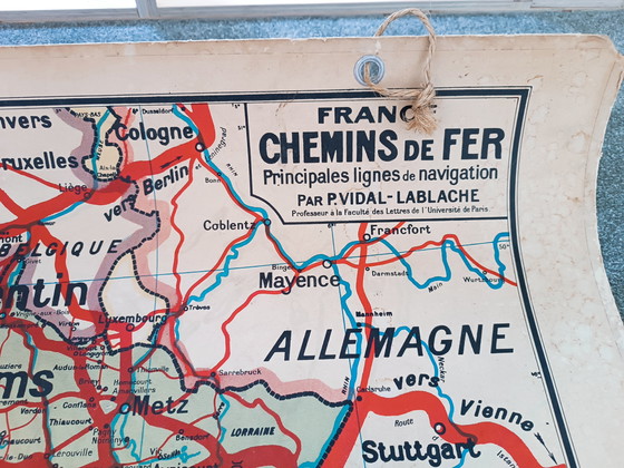 Image 1 of Mapa escolar antiguo: Ferrocarriles franceses, década de 1950