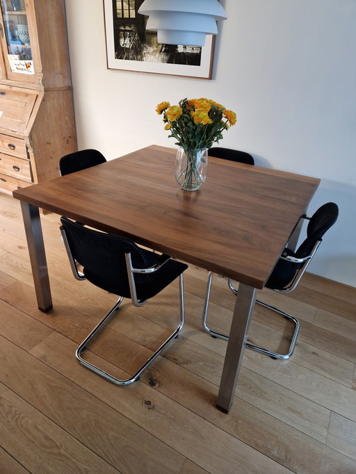 1x Table de salle à manger avec plateau en bois dur de 4 cm d'épaisseur