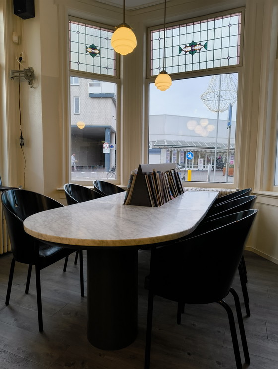 Image 1 of 7x Holzstuhl mit runder Rückenlehne, Lederoptik