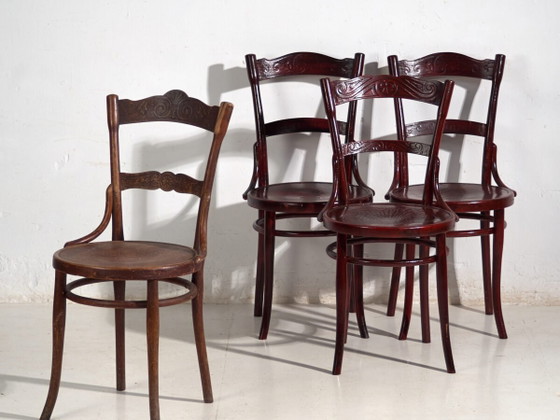 Antique set of 4 bentwood Thonet chairs – Central Europe, circa 1900 – Dining chairs, Metal (photo 2 of 40)