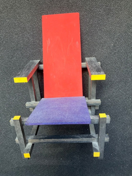 Image 1 of Rietveld Red and Blue Chair Model Kit Scale: 1:6.
