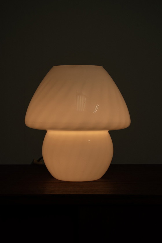 Image 1 of Pilz-Tischlampe