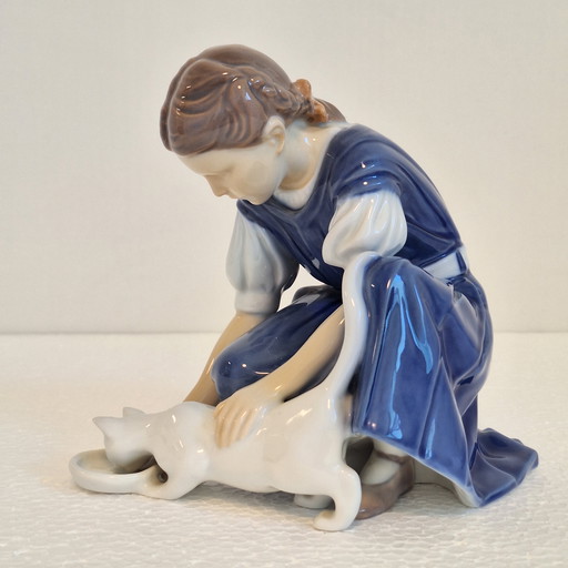Statuette Of A Girl With Cat, Bing & Grondahl 1960s