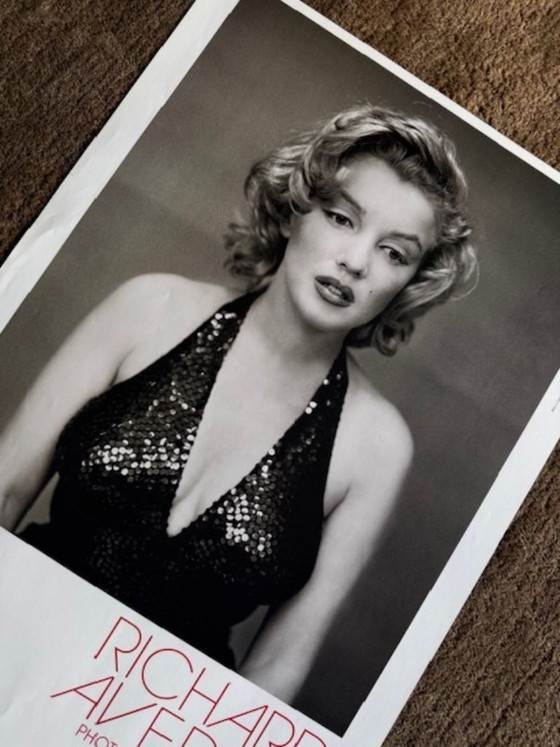 Image 1 of „Marilyn Monroe“ von Richard Avedon | Ausstellungsplakat