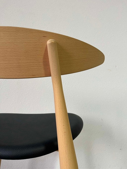 Chairs Hans J. Wegner CH33P